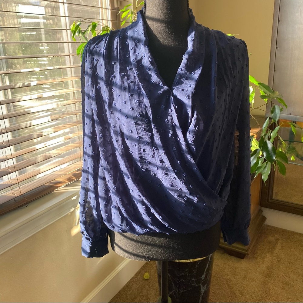 Elegant Navy Blue Women's Top XS